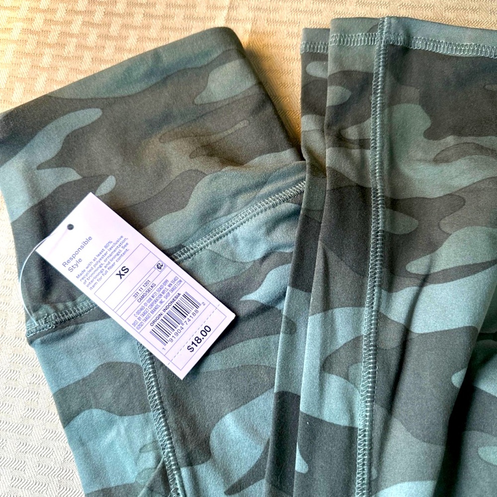 Wild Fable (Target) High Rise Camo Leggings, Size XS
